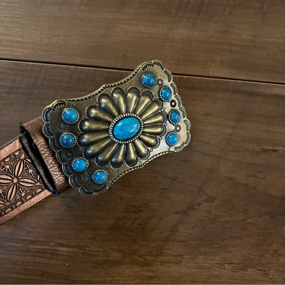 Vintage Style Brown Belt with Turquoise Accents - Picture 1 of 3